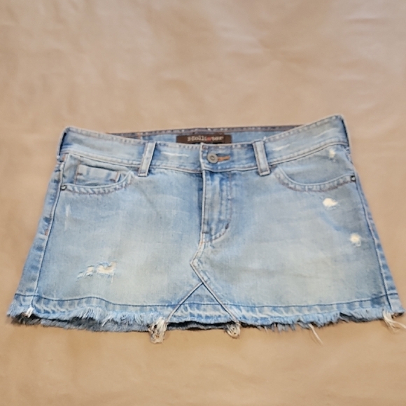 Hollister Size 3 Medium Light Wash Denim Micro Mini Skirt, Frayed Hem - Picture 1 of 10